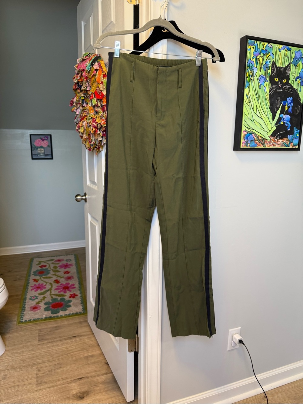 Zara Olive Green Wide-Leg Pants with Black Side Stripes - Picture 4 of 12